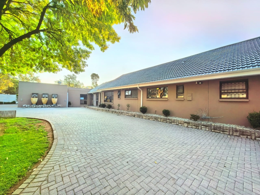 5 Bedroom Property for Sale in Sasolburg Ext 4 Free State